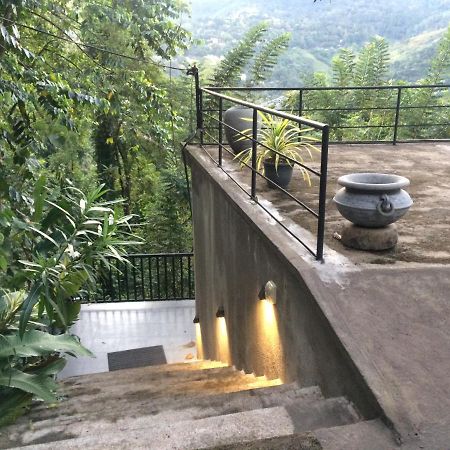 Selyna Sky Terrace Bed & Breakfast แคนดี้ ภายนอก รูปภาพ