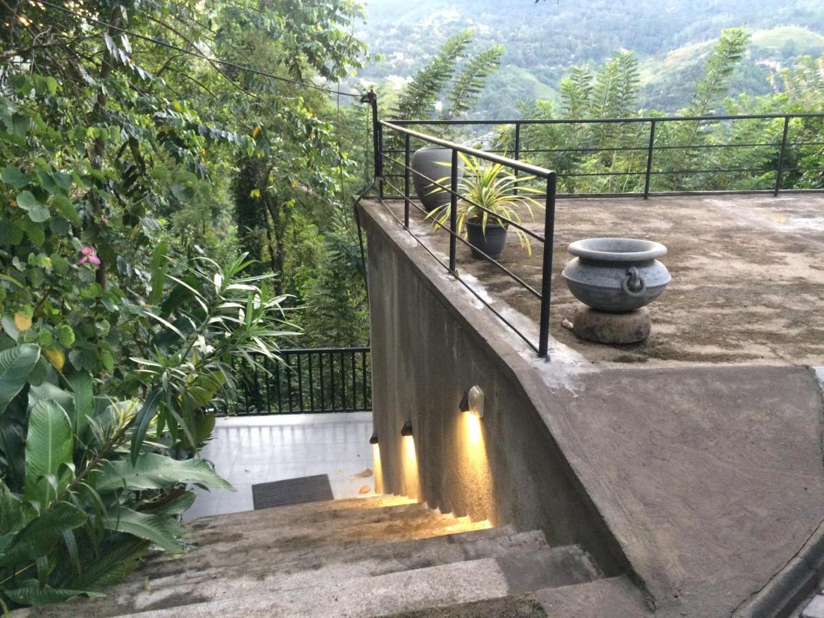 Selyna Sky Terrace Bed & Breakfast แคนดี้ ภายนอก รูปภาพ
